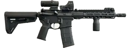 Arme d'épaule : AR-15 équipé d'une lunette